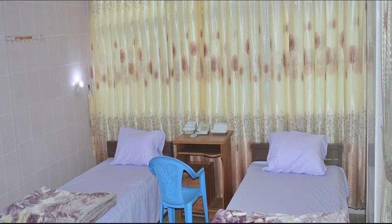 Red Dragon Hotel Hsipaw Exterior photo