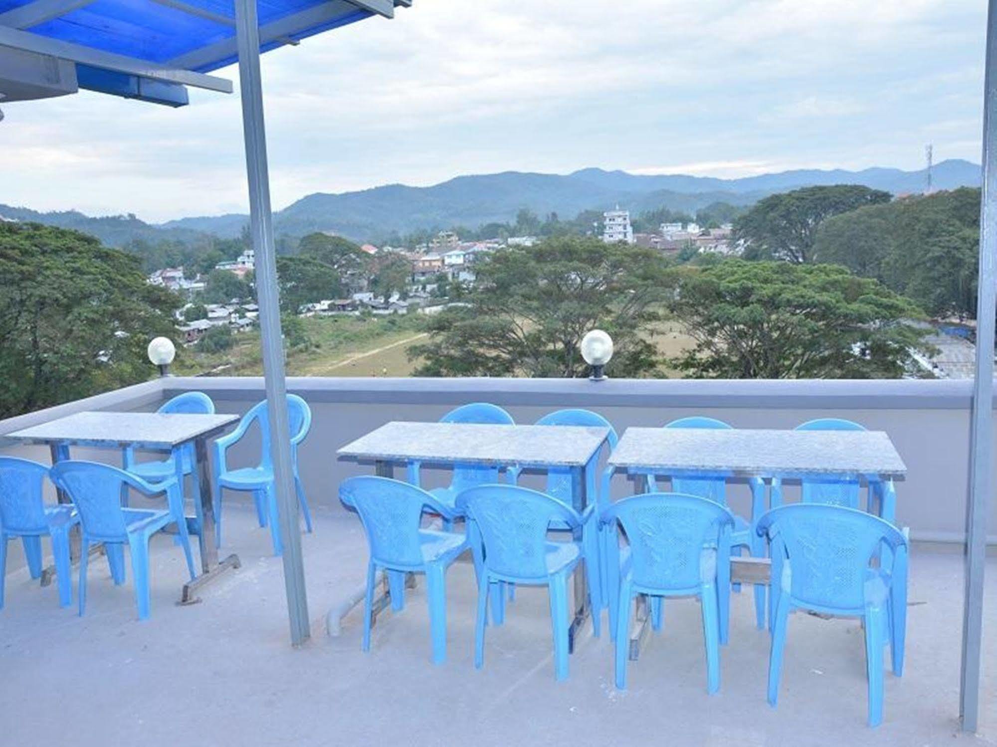 Red Dragon Hotel Hsipaw Exterior photo