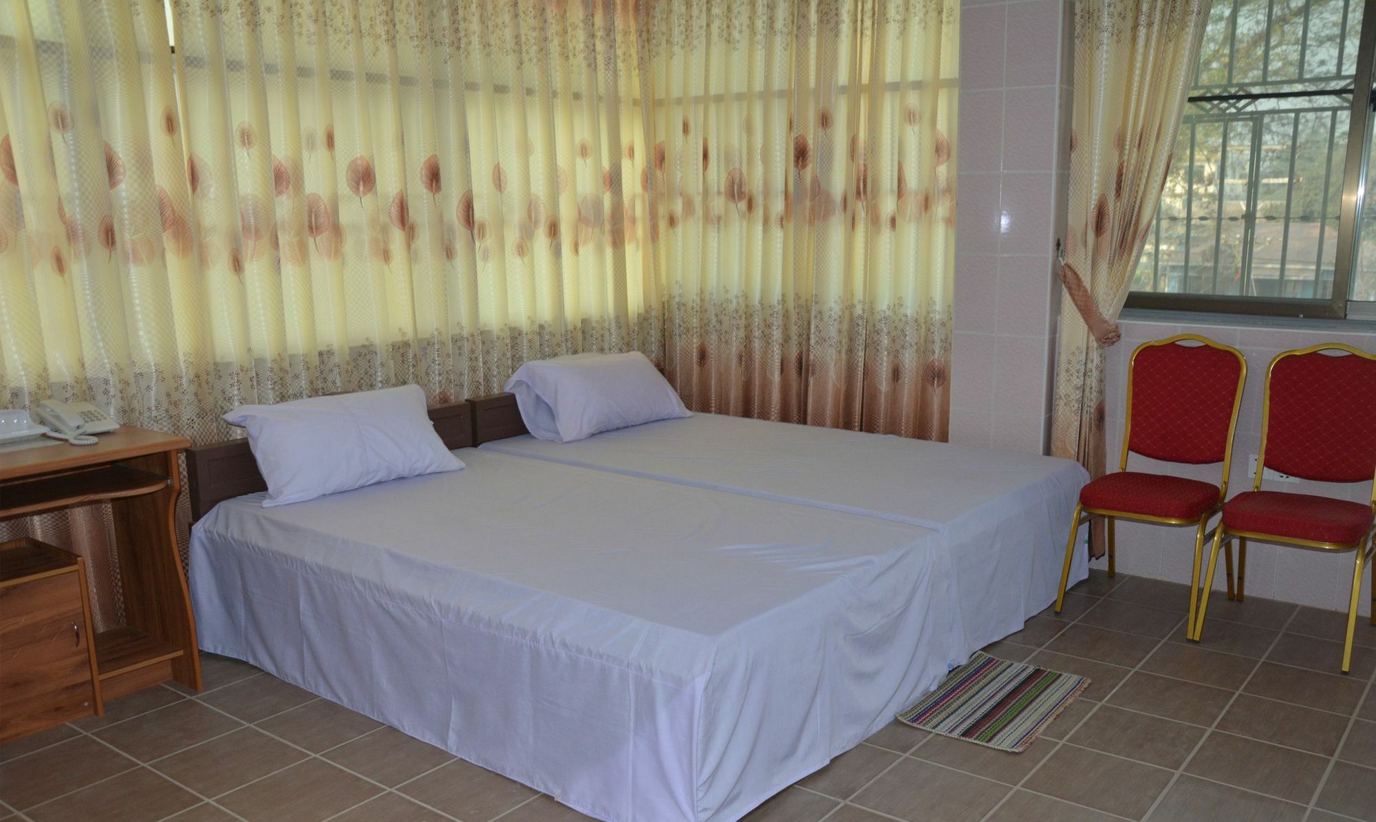 Red Dragon Hotel Hsipaw Exterior photo
